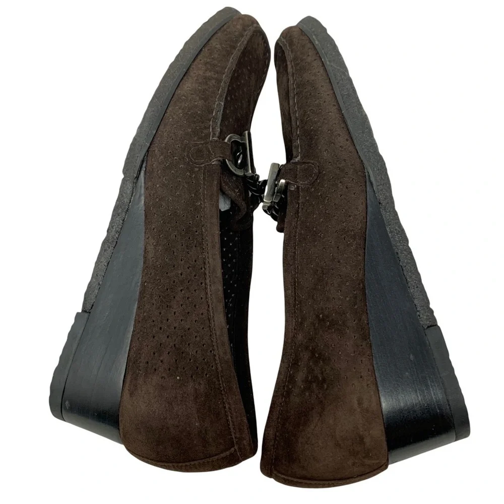 Stuart Weitzman Women’s Dark Brown Suede Chain Accent Slip On Loafers Size 9 N - Picture 7 of 12